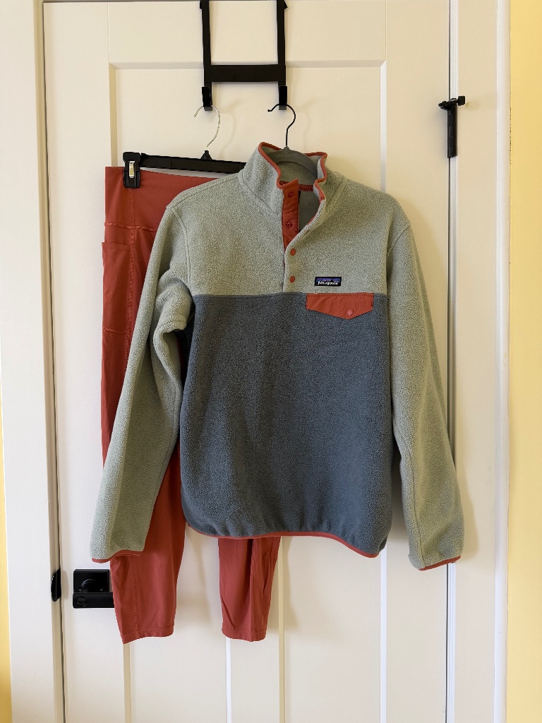 Patagonia Synchilla Snap-T Fleece Pullover & Patagonia Legging